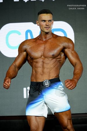 MEN'S PHYSIQUE +179